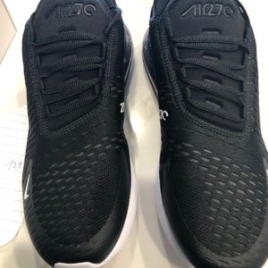 NIKE AIR MAX 270 (MEN"S) Never  WORN!!!! (IN BOX)